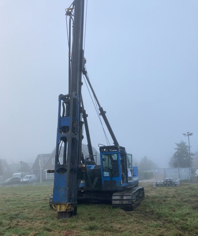 De eerste heipalen in Oldekerk